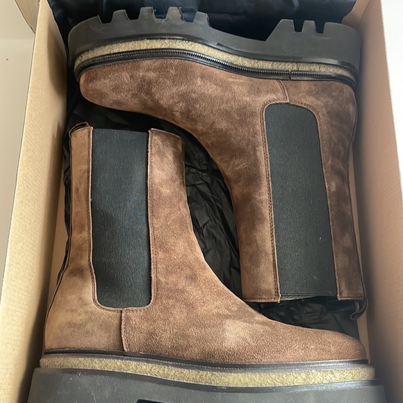 Brown suede Chelsea Boots - Picture 6 of 7